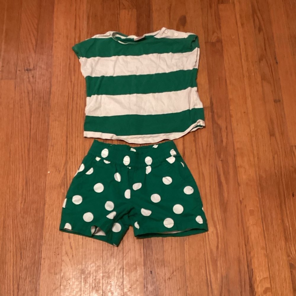 Hanna Andersson Green and White Top